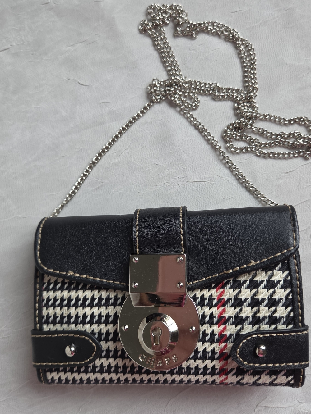 Chic Black Houndstooth Chain Crossbody Bag